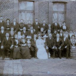 Marcel LEBEAU et Célina LEFEBVRE le 11/08/1902 à Romeries (59)