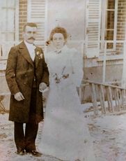 Ernest Constant DOUCET et Eugénie Athénaise BICHEREY 1902 à Fontaine-sous-Jouy (27)