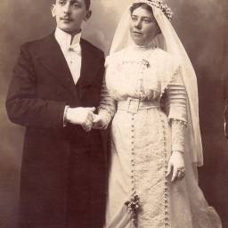 Paul HOUPPE et Agnès BOSSART 1913 à Houplines (59)