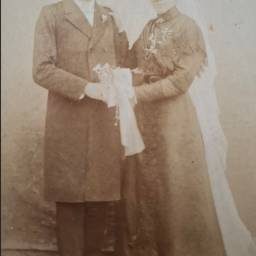 Anatole CHARLEMAGNE et Zélie DELANNOY 1913 à Saint-Omer-Capelle (52)