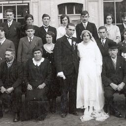 Gaston MINIER et Marguerite HOYAU 1933 à Dollon (72)