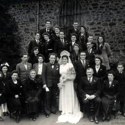 François BARON (Francis) et Marguerite GAIRIF le 02/10/1945 à Vautorte (53)