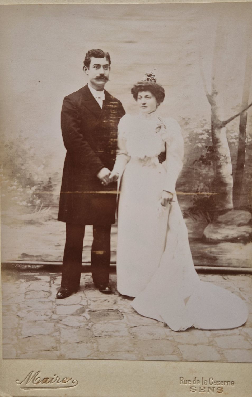 Mariés inconnus 1900 à Sens (89)