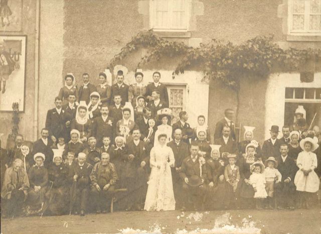 Edouard Auguste CLISSON et Marie Armante Juliette ROSSARD le 10/01/1912 à Saint Pardoux (79)