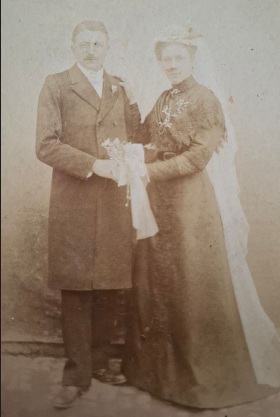 Anatole CHARLEMAGNE et Zélie DELANNOY 1913 à Saint-Omer-Capelle (52)