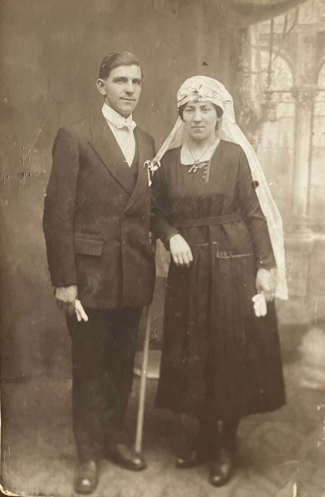 Emile FARDOUX et Céline DERLY le 09/04/1920 à Watten (59)
