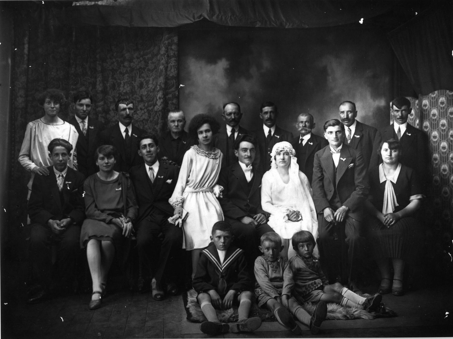 Octave CHARBONNIER et Renée LAMARQUE 1929 à Saint-Éloy-les-Mines (63)
