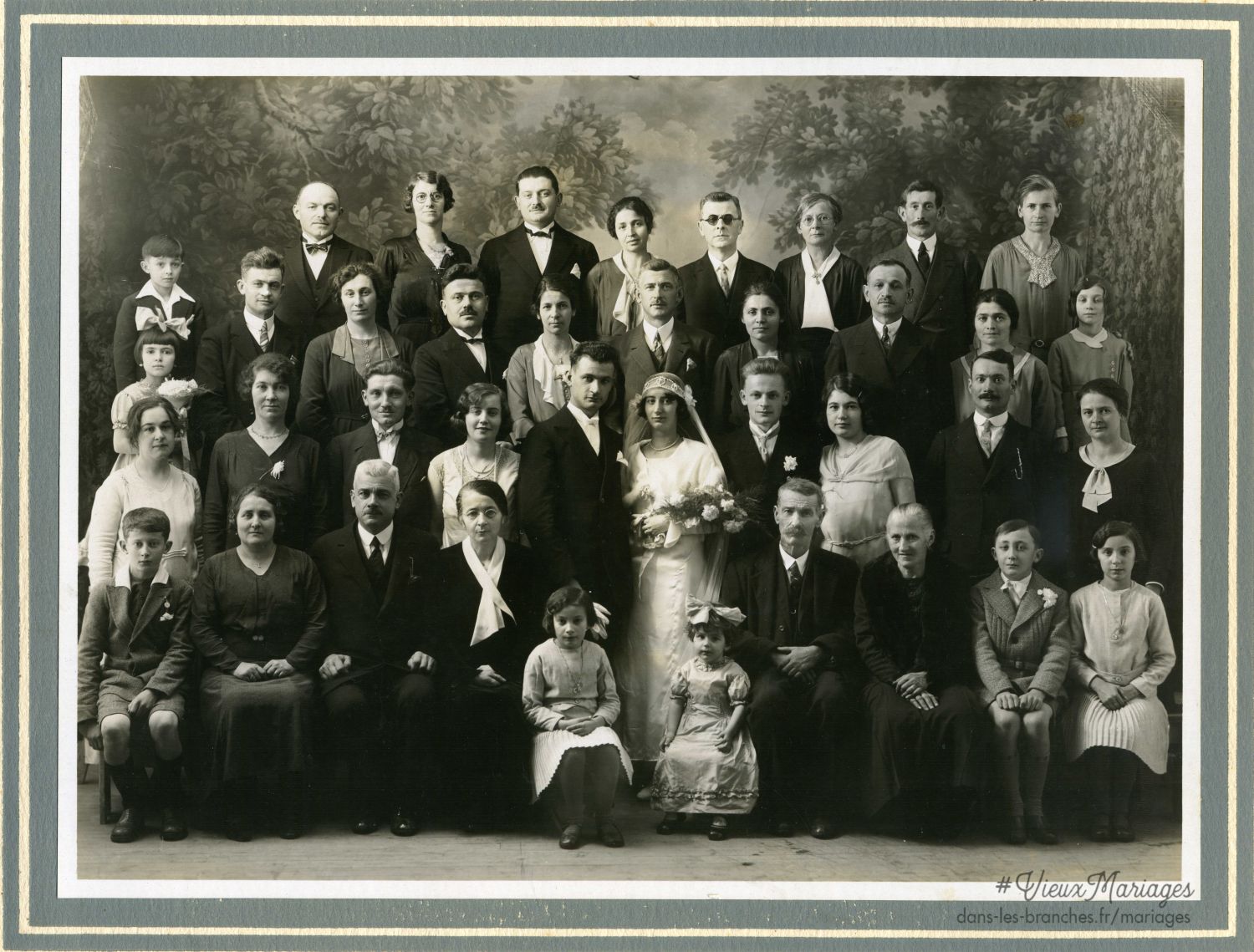 Léon AUCOURT et Raymonde GRANDJEAN 1931 à Saint-Maurice-lès-Châteauneuf (71)