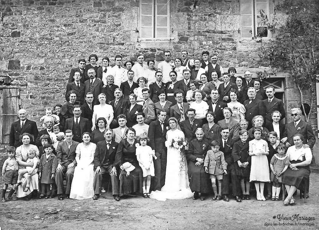 Alfred TOUROUX  et Sidonie NICOLAS  le 06/04/1938 à Saint-Judoce (22)